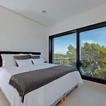 Hera - Private Pool, Near Beaches, Ideal For Groups