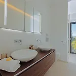 Hera - Private Pool, Near Beaches, Ideal For Groups