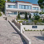 Hera - Private Pool, Near Beaches, Ideal For Groups Λομπάρδα