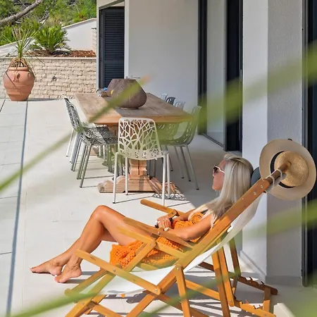 Villa Hera - Private Pool, Near Beaches, Ideal For Groups