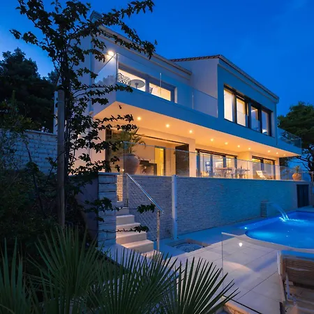 Villa Hera - Private Pool, Near Beaches, Ideal For Groups