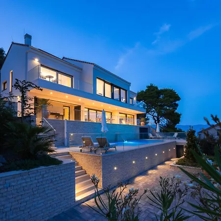 Villa Hera - Private Pool, Near Beaches, Ideal For Groups *