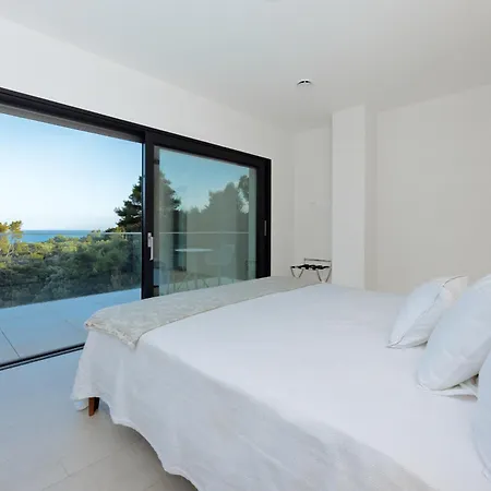 Hera - Private Pool, Near Beaches, Ideal For Groups * Lumbarda