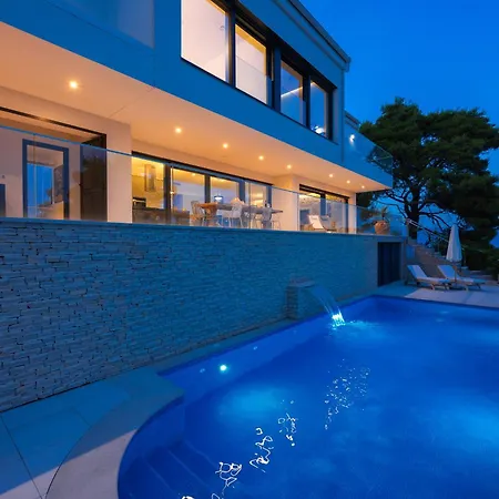 Hera - Private Pool, Near Beaches, Ideal For Groups