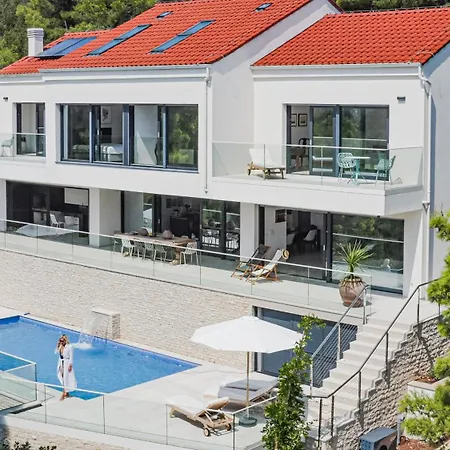 Villa Hera - Private Pool, Near Beaches, Ideal For Groups *