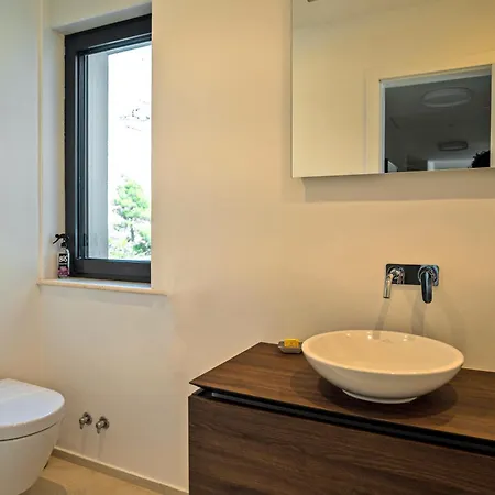 Hera - Private Pool, Near Beaches, Ideal For Groups Lumbarda