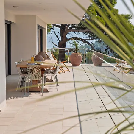 Hera - Private Pool, Near Beaches, Ideal For Groups