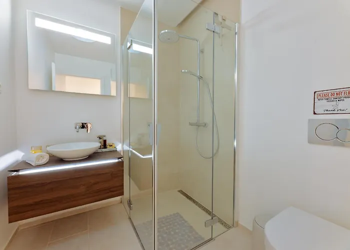 Villa Hera - Private Pool, Near Beaches, Ideal For Groups Lumbarda