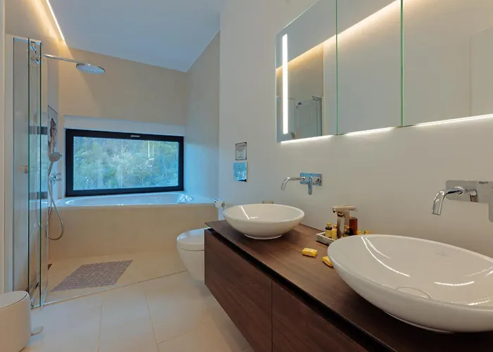 Villa Hera - Private Pool, Near Beaches, Ideal For Groups Lumbarda