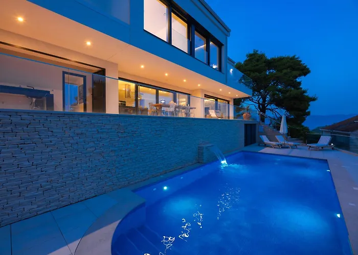 Hera - Private Pool, Near Beaches, Ideal For Groups